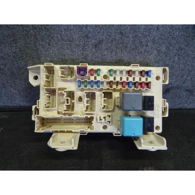 ヴォクシー DBAAZR60G ジャンクションブロック ヒューズボックス 1AZFSE 1D2 8273028130 018206 