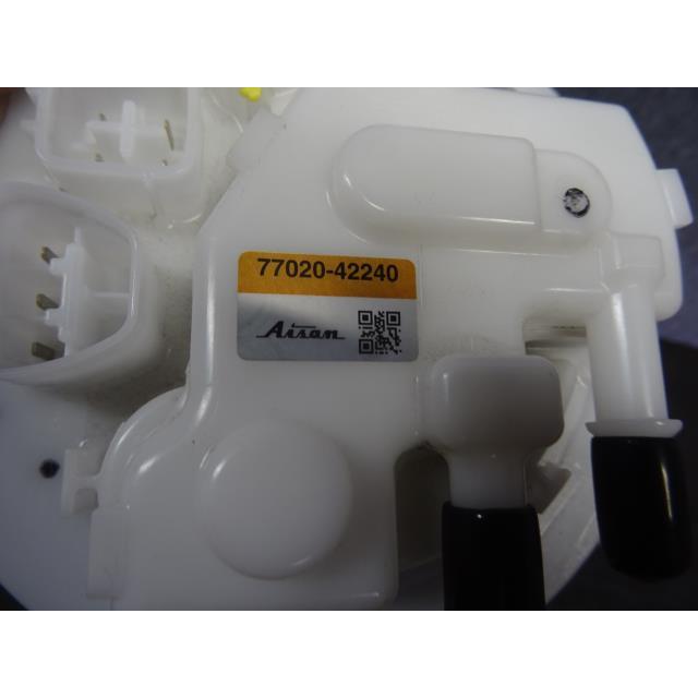 ハリアー AKE919 MXUA80 フューエルポンプ 燃料ポンプ 018272 : TRP