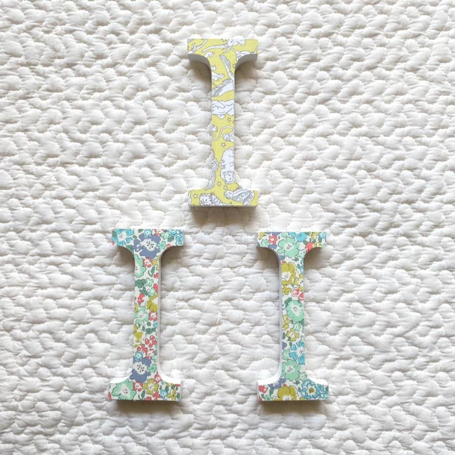 イニシャルオブジェ I リバティ 結婚式 イニシャル アルファベット 自立 木製 A C E H I J K M N O R S T U Y 白 Initial I Shabby Pig 通販 Yahoo ショッピング