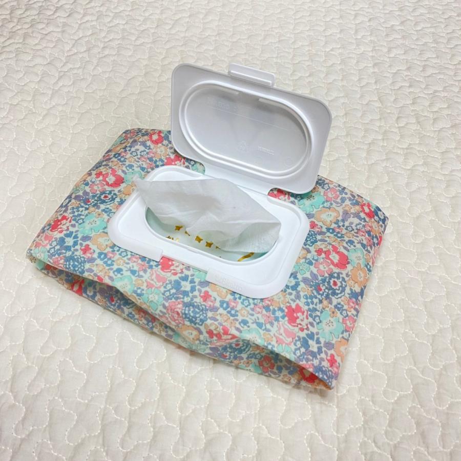 舗 おしりふきケース ウェットティッシュケース リバティ おむつポーチ おしゃれ かわいい 作り方 持ち運び ファスナー アイロンシール Aynaelda Com