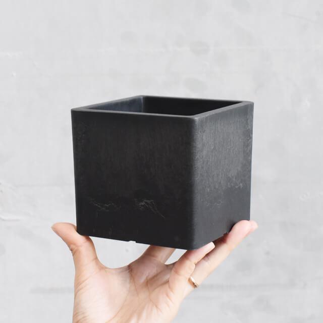 BLACK PLASTIC POT【CUBE TYPE】10cm×9cm 黒 プラ鉢 3号 植木鉢