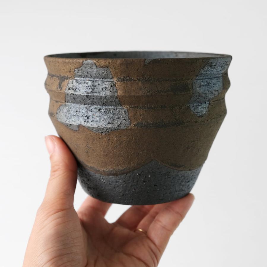 かみ山陶器 金彩流し【段型 M】φ12cm×H9cm 植木鉢 4号 ギザギザ 反り