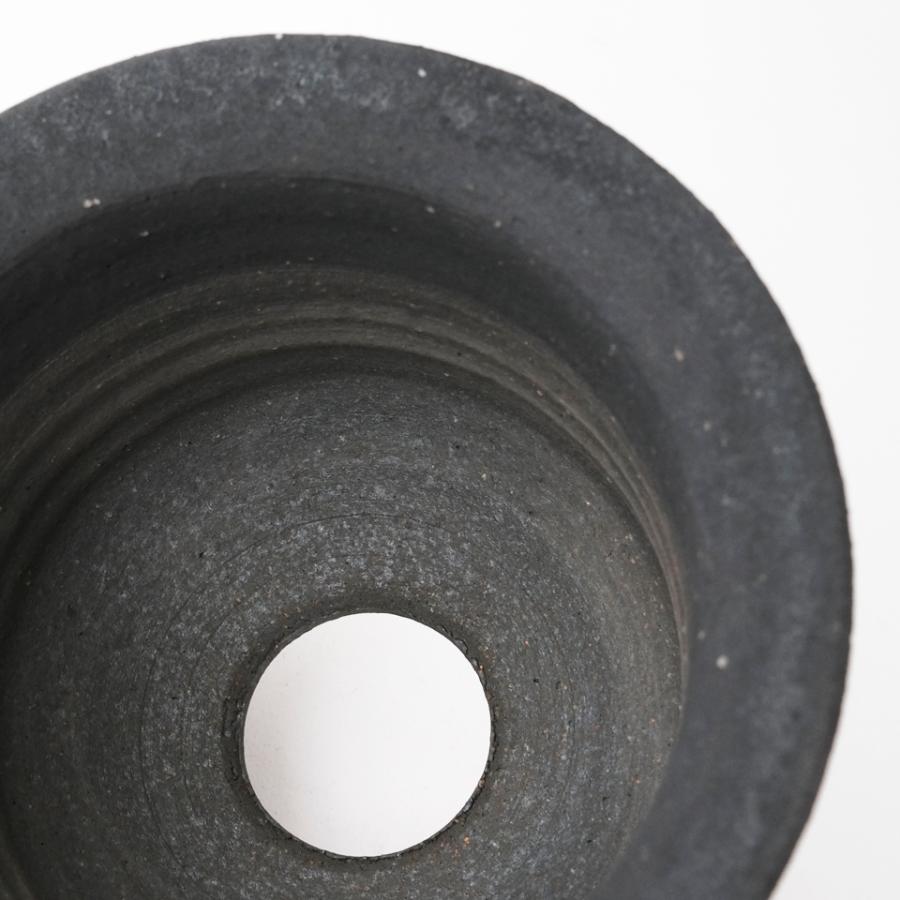 KAMIYAMA 黒鉄釉【中深エン付-M-】 φ12cm×H8.5cm 4号 植木鉢 陶器