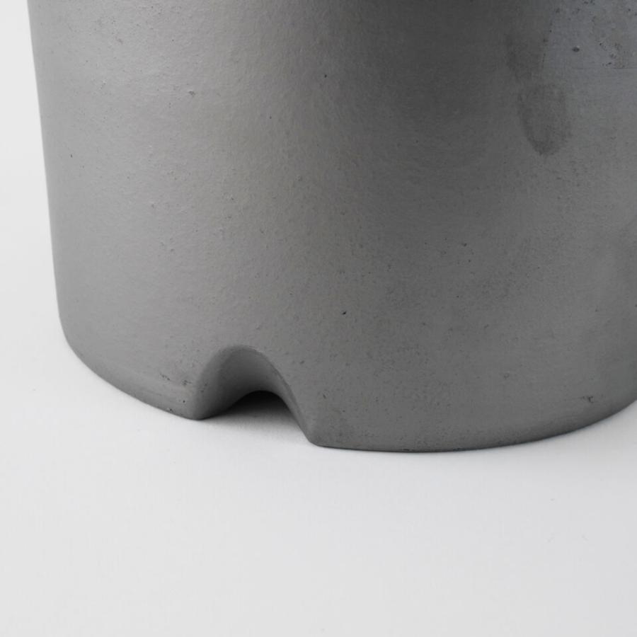 SMOKED POT【 菊鉢 】7号 Φ23cm×H19.5cm 陶器 植木鉢 いぶし鉢 燻し焼