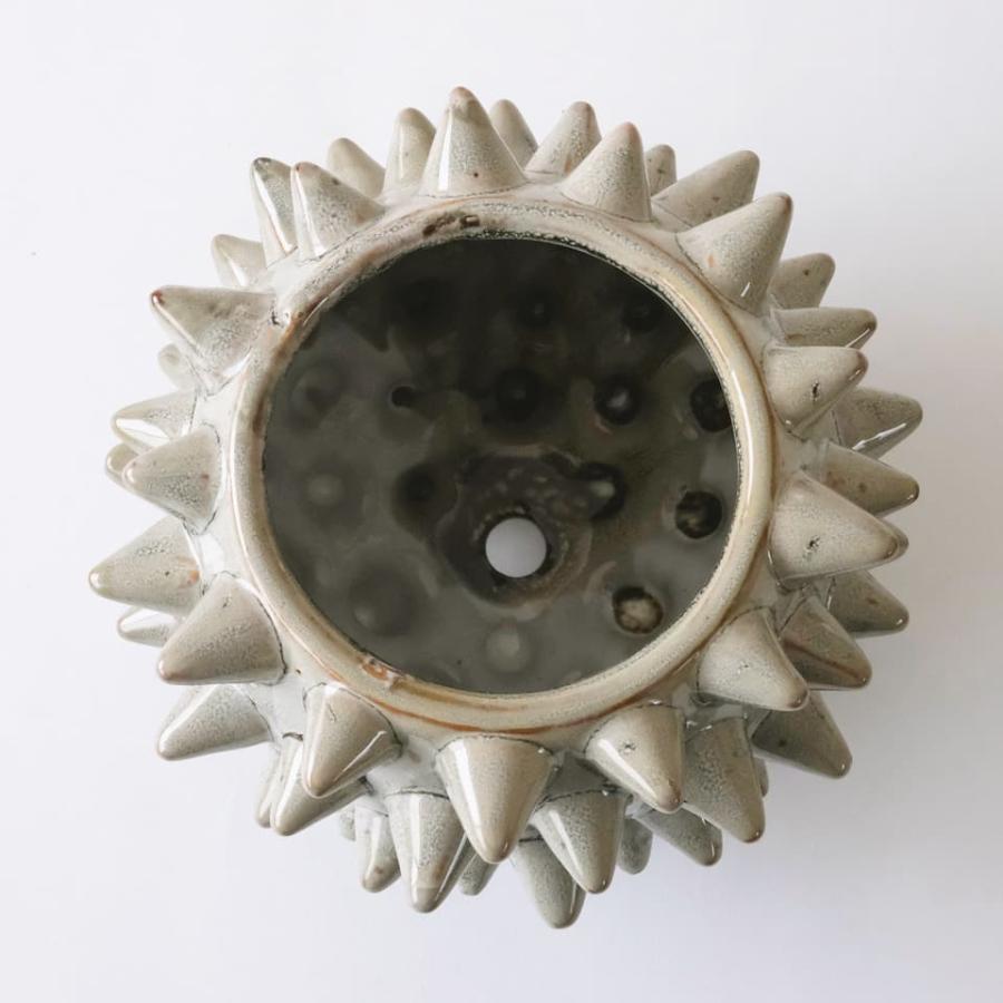 ソルトゲ【グレー】 Φ18cm×14cm 植木鉢 受け皿付 5号 陶器 棘 球形