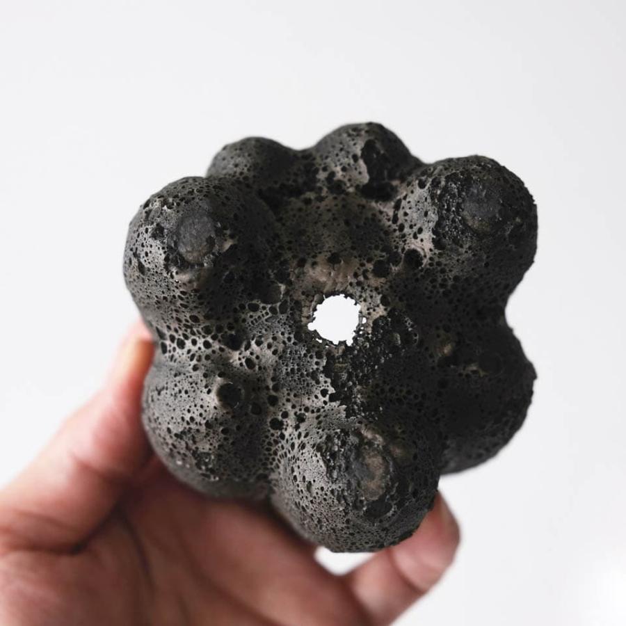Stump／ストンプ 植木鉢 受け皿付 3号 4号 溶岩石風 ブラック ざらざら
