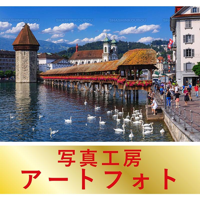 独創的 額装写真 富井義夫 オリジナルプリント カペル橋とロイス川に浮かぶ白鳥 ルツェルン スイス 大判サイズ 557 442mm 最安 Zoetalentsolutions Com