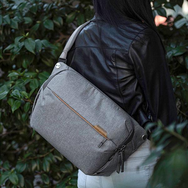 ピークデザイン　エブリデイスリング　10L アッシュ Amazon | 【国内正規品】PeakDesign ピークデザイン エブリデイ