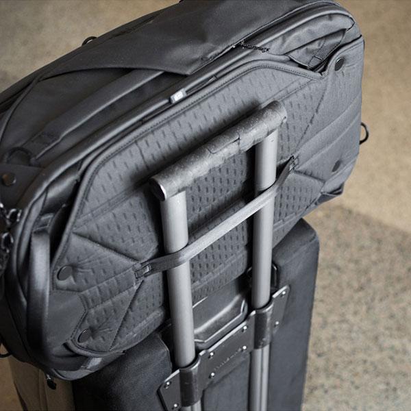 トラベルバックパック 45L ブラック peak design Peak Design(ピークデザイン) トラベル バックパック 45L