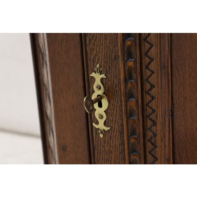 ca-5　1930年代イギリス製アンティーク　オーク　ゴシック様式　壁掛け　コーナーカップボード　コーナー家具　食器棚 |  | 14