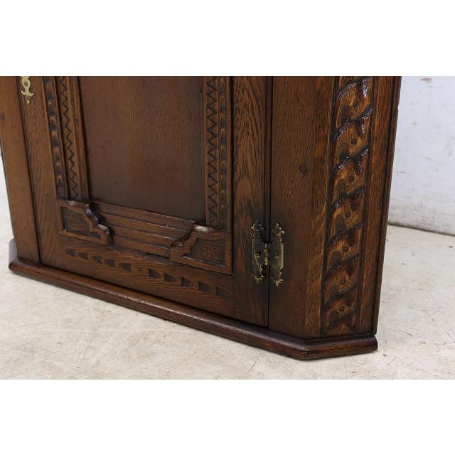 ca-5　1930年代イギリス製アンティーク　オーク　ゴシック様式　壁掛け　コーナーカップボード　コーナー家具　食器棚 |  | 17