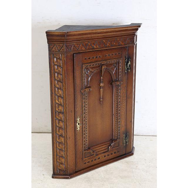 ca-5　1930年代イギリス製アンティーク　オーク　ゴシック様式　壁掛け　コーナーカップボード　コーナー家具　食器棚 |  | 19