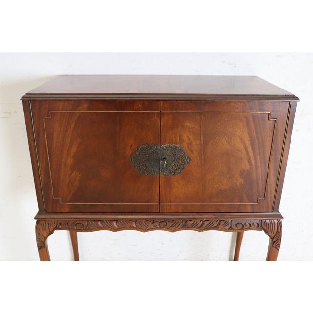 cb-10　1960年代イギリス製ビンテージ　ウォルナット　ビクトリアンスタイル　カクテルキャビネット　カップボード　食器棚　収納家具 |  | 09