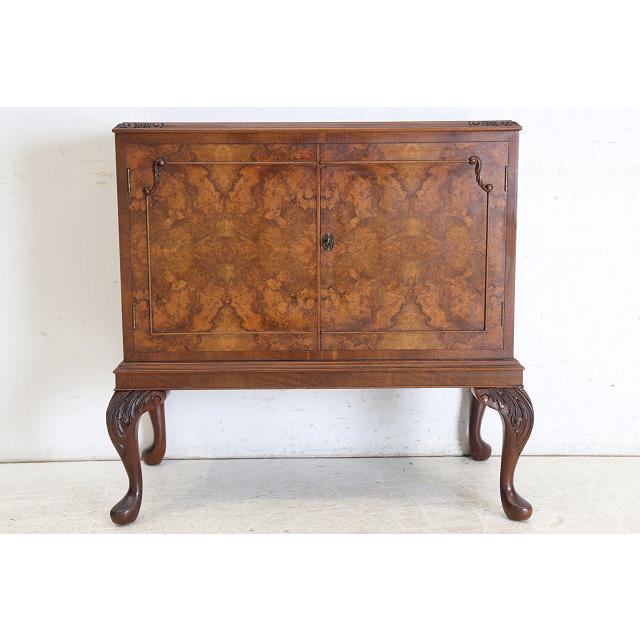 cb-9　1960年代イギリス製ヴィンテージ　ウォルナット　ビクトリアンスタイル　カクテルキャビネット　カップボード　食器棚　収納家具 |  | 05