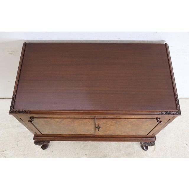 cb-9　1960年代イギリス製ヴィンテージ　ウォルナット　ビクトリアンスタイル　カクテルキャビネット　カップボード　食器棚　収納家具 |  | 07