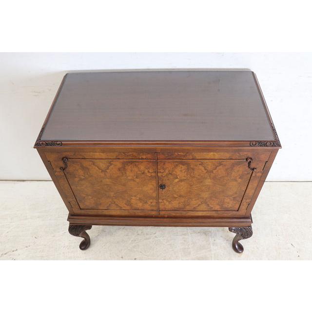 cb-9　1960年代イギリス製ヴィンテージ　ウォルナット　ビクトリアンスタイル　カクテルキャビネット　カップボード　食器棚　収納家具 |  | 08