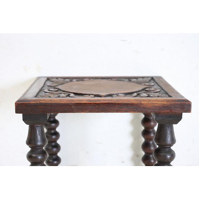 cd-5　1930年代イギリス製アンティーク　オーク　カーブド　彫刻　サイドテーブル　チャーチテーブル |  | 18