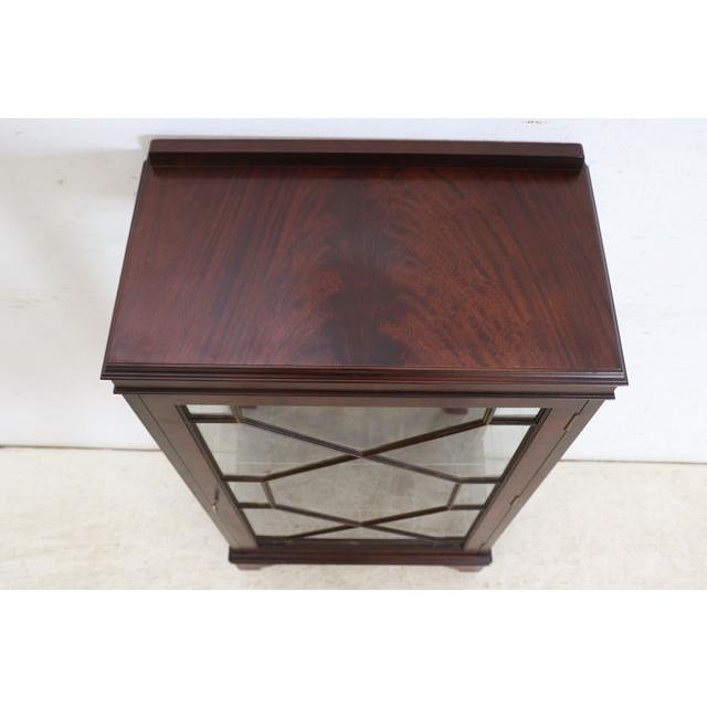 ce-21　1960年代イギリス製アンティーク　マホガニー　スモール　ガラスキャビネット　飾り棚　ショーケース |  | 06