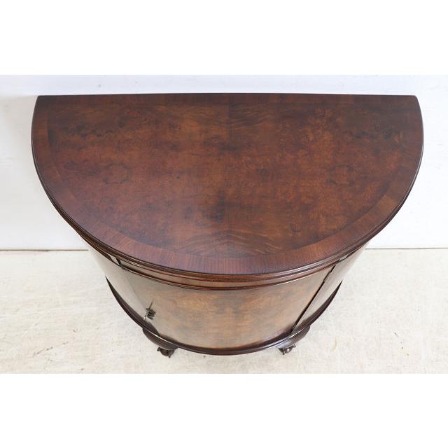 sb-1　1930年代イギリス製アンティーク　ビクトリアンスタイル　ウォルナット　ボウルクロウフット　ハーフムーン　サイドボード　収納家具 |  | 05