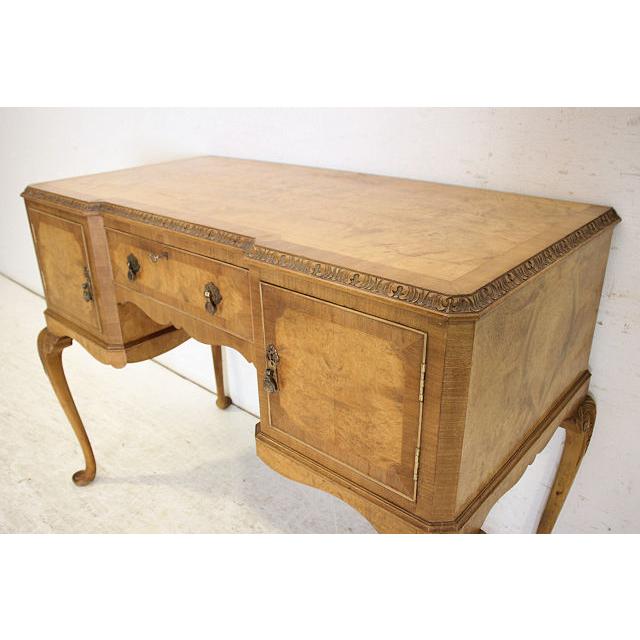 sb-8　1970年代 イギリス製 ヴィンテージ　ウォルナット材　クイーンアンスタイル　サイドボード　バッフェ |  | 10