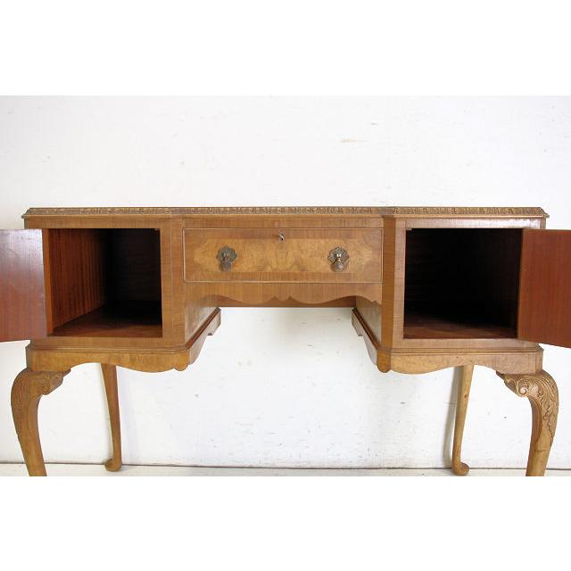 sb-8　1970年代 イギリス製 ヴィンテージ　ウォルナット材　クイーンアンスタイル　サイドボード　バッフェ |  | 11