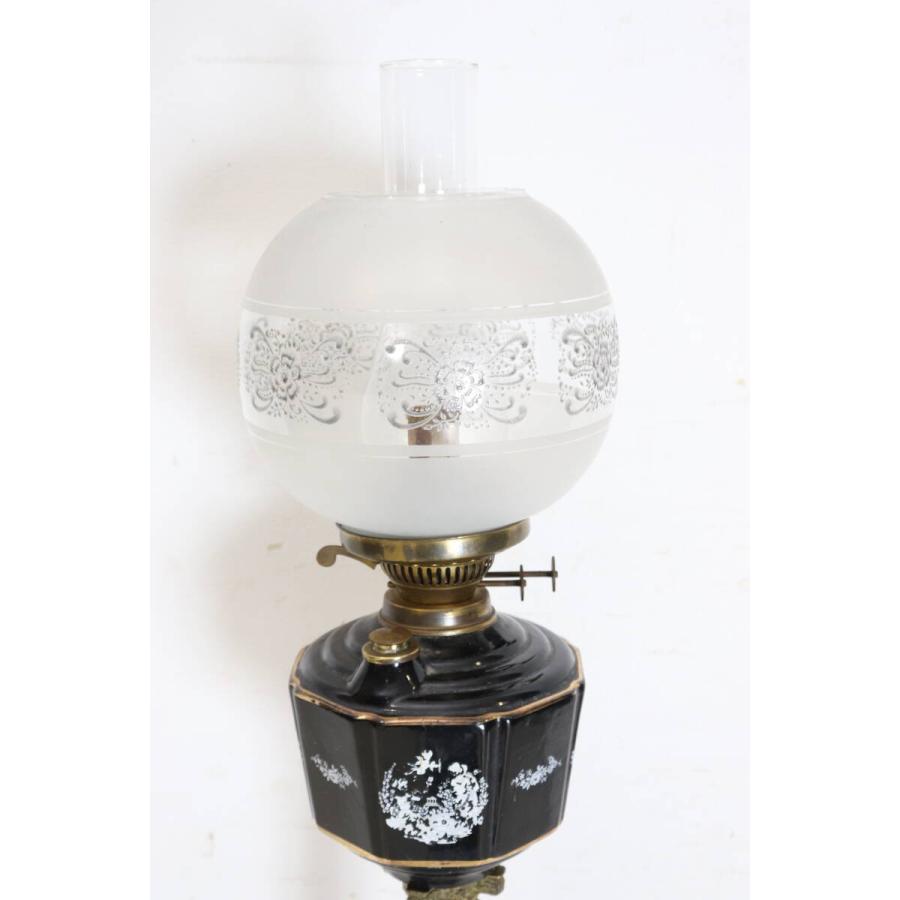 【卓上オイルランプ】1880年代 英国製アンティーク ビクトリアン 真鍮×陶器×ガラス ホヤ付 テーブルランプ 装飾美 ヨーロッパ雑貨 (F) wl-1 |  | 02