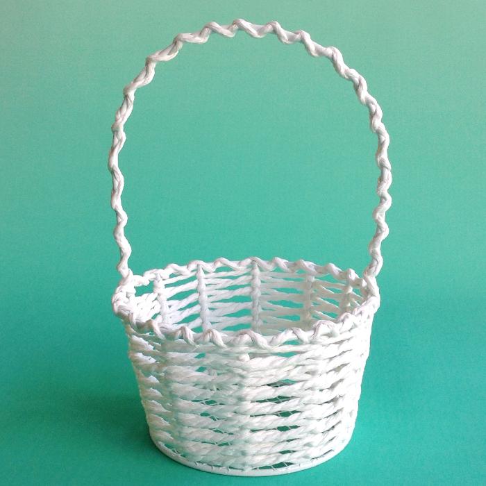 ラウンド型手付きホワイトミニバスケット 直径約13cm かご フラワー