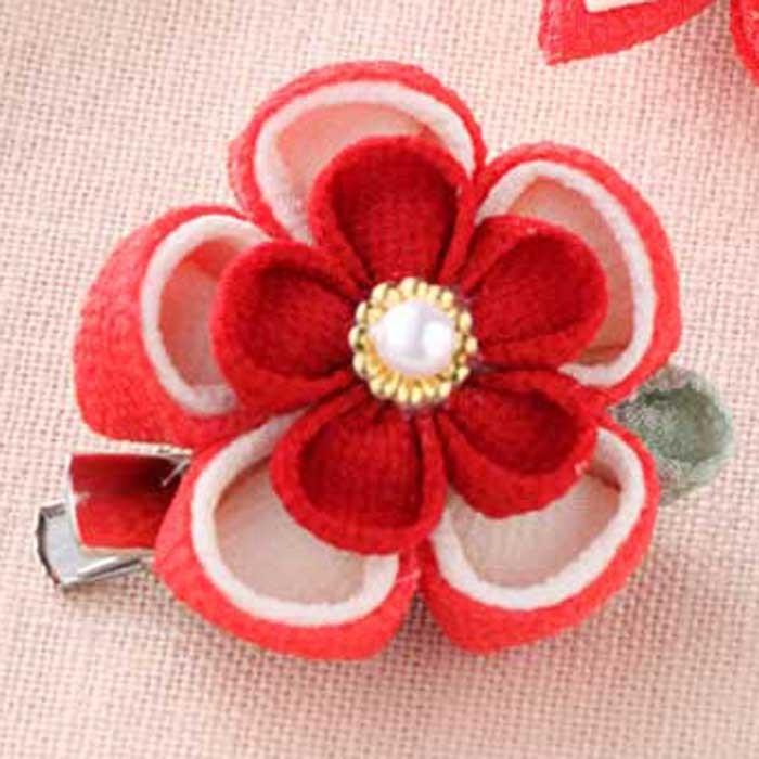 つまみ細工 お花ブローチ 手作りキット（赤）裁縫 手芸 ハンドメイド