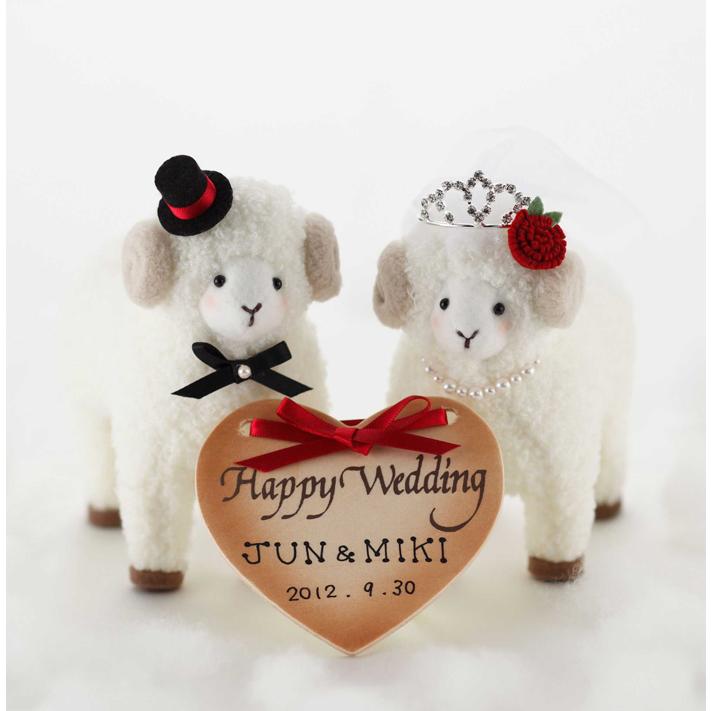 ウェルカムめーちゃん完成品（赤い耳飾り）ティアラ付き ウェルカムドール ひつじのぬいぐるみ 羊 未年 結婚式 結婚祝い