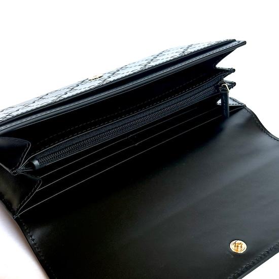 GUCCI 最新作! グッチ 二つ折り 長財布 ブラック 779785 CWC1G GUCCI 最新作! グッチ 二つ折り 長財布 ブラック 779785 CWC1G