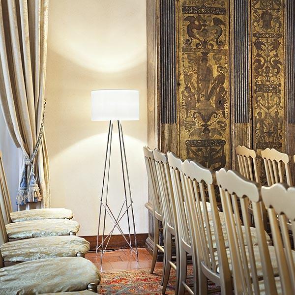 FLOS（フロス） 正規販売店 RAY F2レイF2 フロアライト ブラック