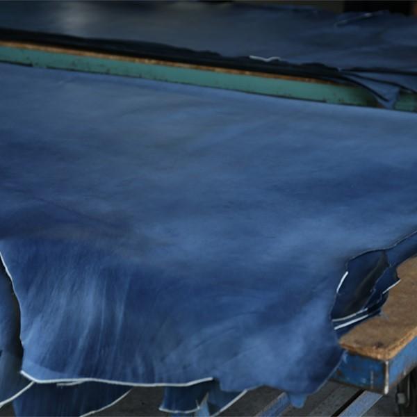 本革 高級贈答品 KNOX JAPAN BLUE ペンケース 2色 高級化粧箱付 本革 藍染 シンプル プレゼント 日本製 匠技術 一流の職人制作 ビジネスギフト 文房具の画像