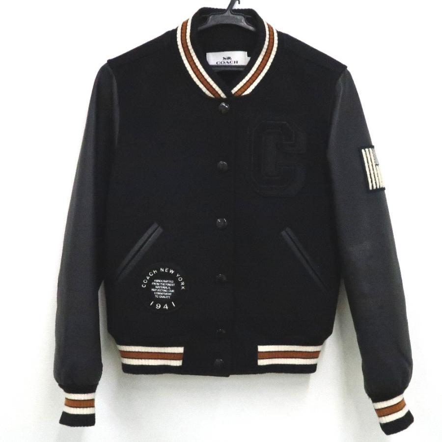 コーチ(COACH)スタジャンSサイズ