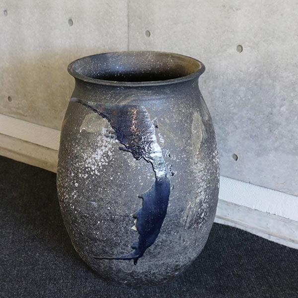 大壺 傘立て 花入れ 陶器 大型 おしゃれ 信楽焼 傘入れ 花瓶 モダン 黒 玄関 新築祝 つぼ 花器 ギフト 壷 開店祝 黒窯変大つぼ ha-0215