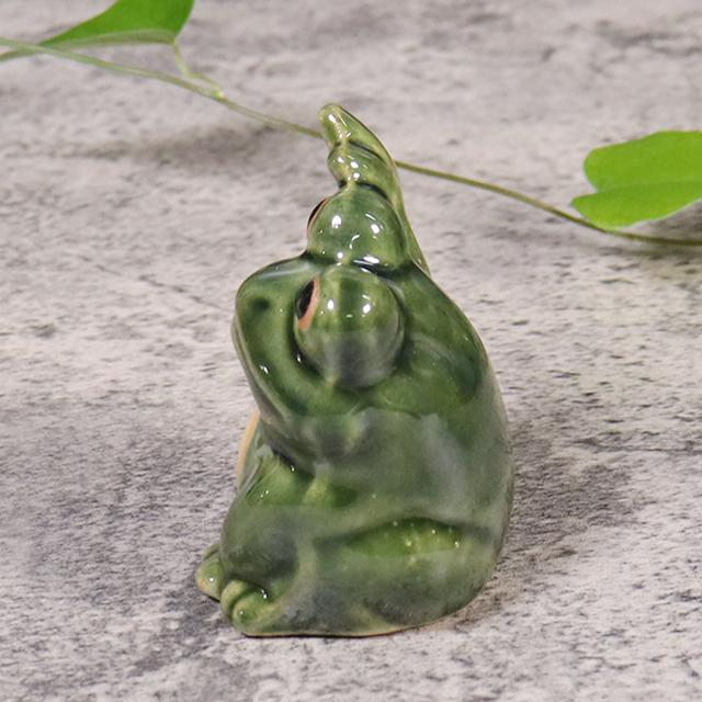 信楽焼 蛙 置物 かえる 陶器 縁起物 かわいい カエル おしゃれ ギフト