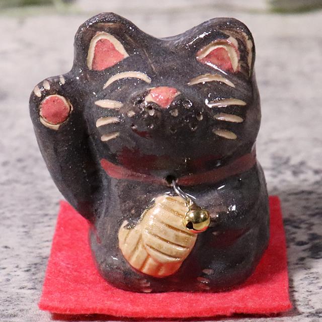 信楽焼 選べる2種類 招き猫 かわいい 置物 猫 ねこ 日本製 鈴 信楽焼 選べる2種類 招き猫 かわいい 置物 猫 ねこ 日本製 鈴