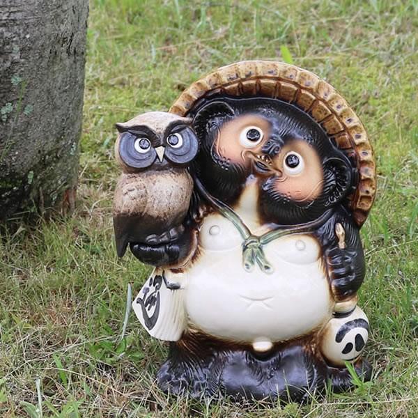 信楽焼 10号ふくろう持ち狸(粉引) たぬき タヌキ 狸 開運 縁起物