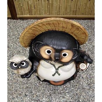 信楽焼 30号ふくろう持ち狸 たぬき タヌキ 開運 縁起物 可愛い 商売繁盛 ギフト 開店祝 置物 かわいい フクロウ 大きい 庭 玄関 ta-0239の画像