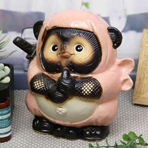 信楽焼 ドロン忍者狸(ピンク) たぬき タヌキ 開運 縁起物 可愛い 商売