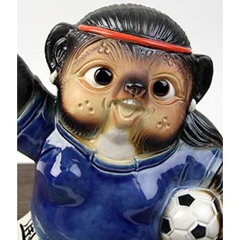 信楽焼 サッカーたぬき スポーツの縁起物 楽天市場】信楽焼 陶器 たぬき サッカー狸 10号 サッカー 蹴球