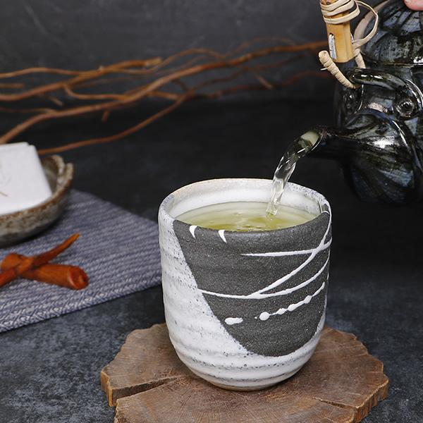 信楽焼 湯呑み 250ml（満水時） 陶器 おしゃれ かわいい 汲出し 食器