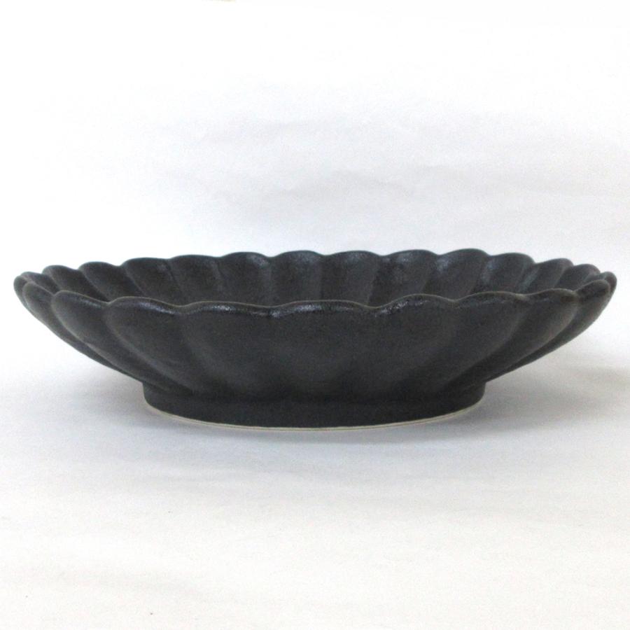 皿 丸皿 菊型鉢 24cm 黒武蔵 おしゃれ 業務用 和食器 美濃焼