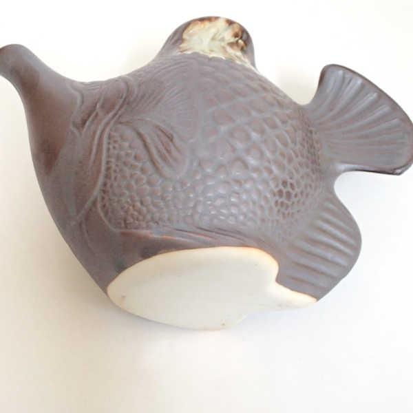徳利 鉄釉魚型徳利 酒器 陶器 日本酒 おしゃれ 業務用 美濃焼 25d34235