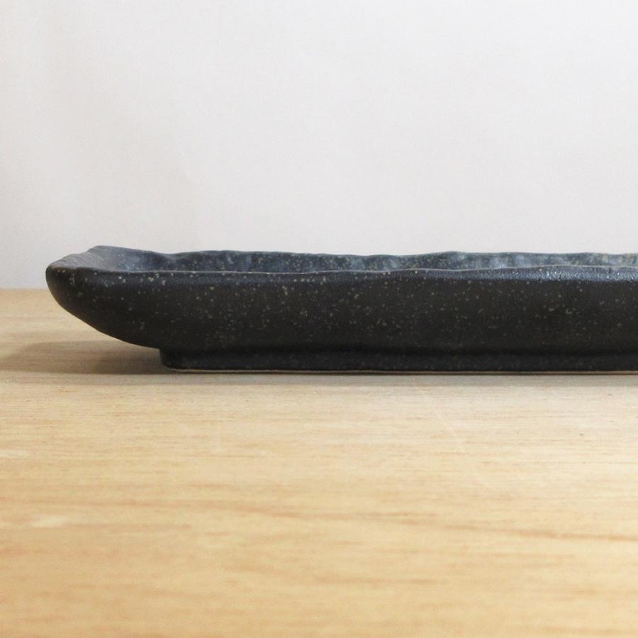 角皿　陶器　備前焼　美濃焼　食器 楽天市場】【黒備前シリーズ】【角皿】黒備前風4ツ足正角皿【横幅20.5