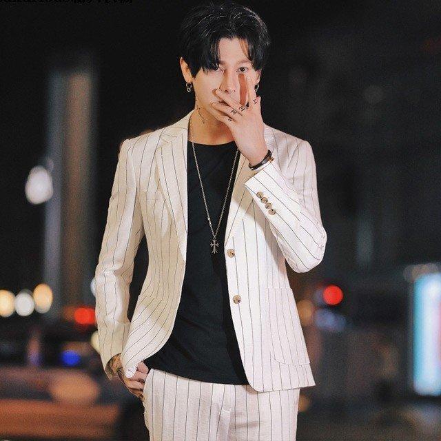 大好き タキシード 40代 30代 代 披露宴 結婚式 パーティー 2点セット フォーマルスーツ 紳士服 かっこいい ストライプ メンズ スーツ ホワイト タキシード 2点セット ストライプ ホワイト メンズスーツ スーツ フォーマル
