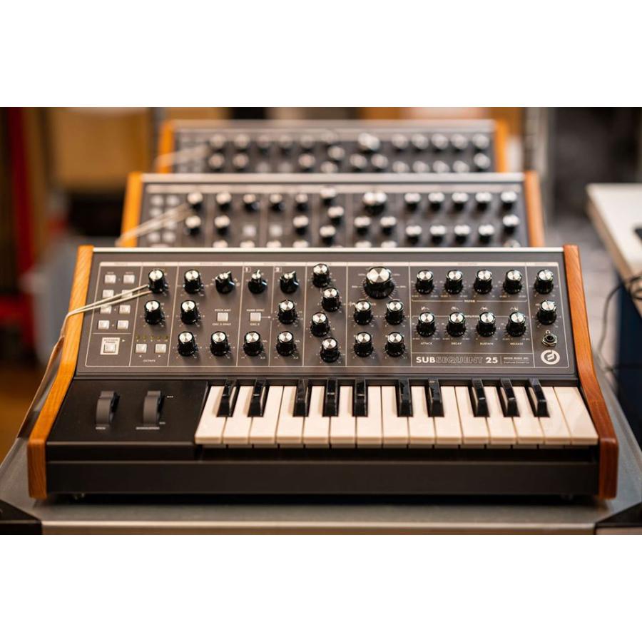 MOOG(シンセサイザー) moog モーグ Subsequent 25 パラ MOOG(シンセサイザー) moog モーグ Subsequent 25 パラ
