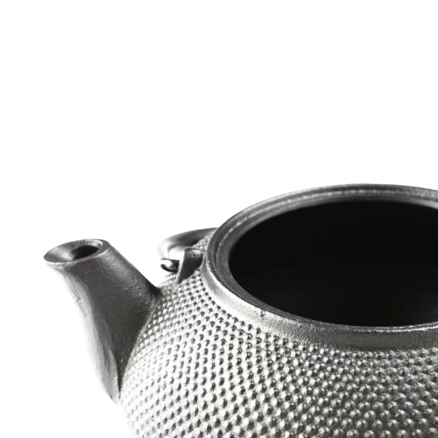 岩鋳 ＼ IH対応 ／ 南部鉄器 鉄瓶 5型アラレ 黒焼付 0.65L