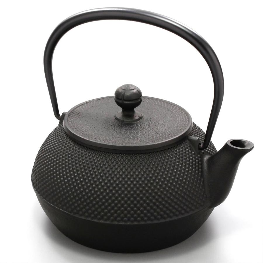 岩鋳（IWACHU） ＼ IH対応 ／ 南部鉄器 鉄瓶 7型アラレ 黒焼付 0.9L