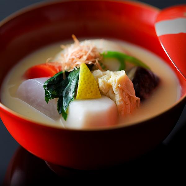 商談中　京都料亭仕様　白磁　金彩　蝶々　醤油さし 下鴨茶寮 下鴨茶寮の京風雑煮 お正月 おぞうに 京都 料亭 ギフト