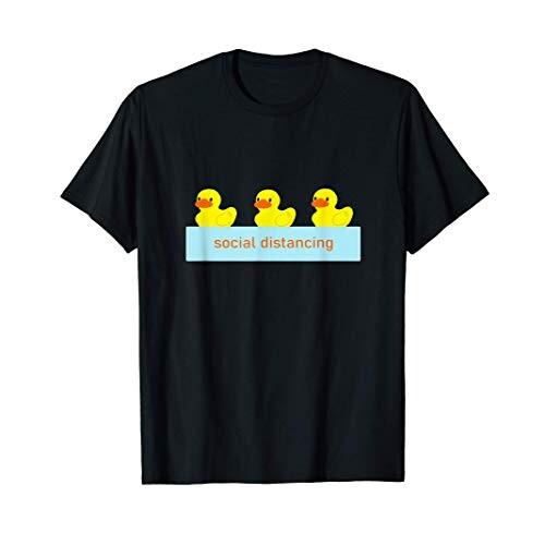 激安店舗 最大49%OFFクーポン 社会的距離拡大黄色のゴム製のアヒルのアヒルのグラフィック Yellow Rubber Ducks Tシャツ novaconsultingsvcs.com novaconsultingsvcs.com